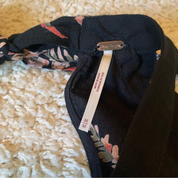 Free People Floral Halter Tie-Neck Top • Medium - Picture 5 of 6